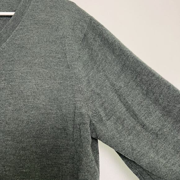 Saks Fifth Avenue Men's Extra Fine Merino Wool Green V Neck Sweater Sz XL Basic - Picture 6 of 13